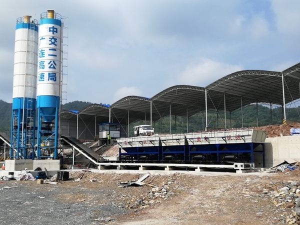 穩(wěn)定土拌和站W(wǎng)DB300T